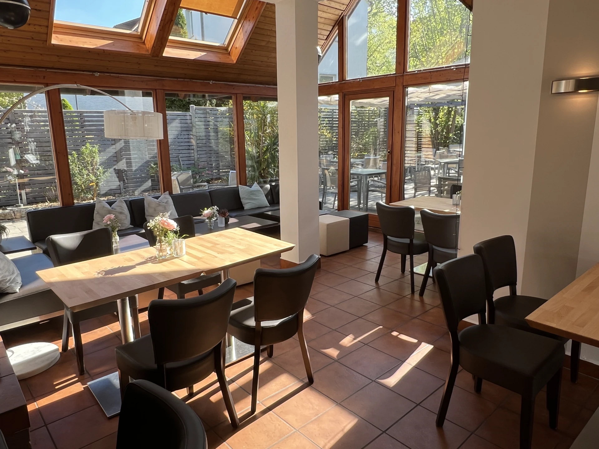 Innenbereich der CaféBar Veitsbronn